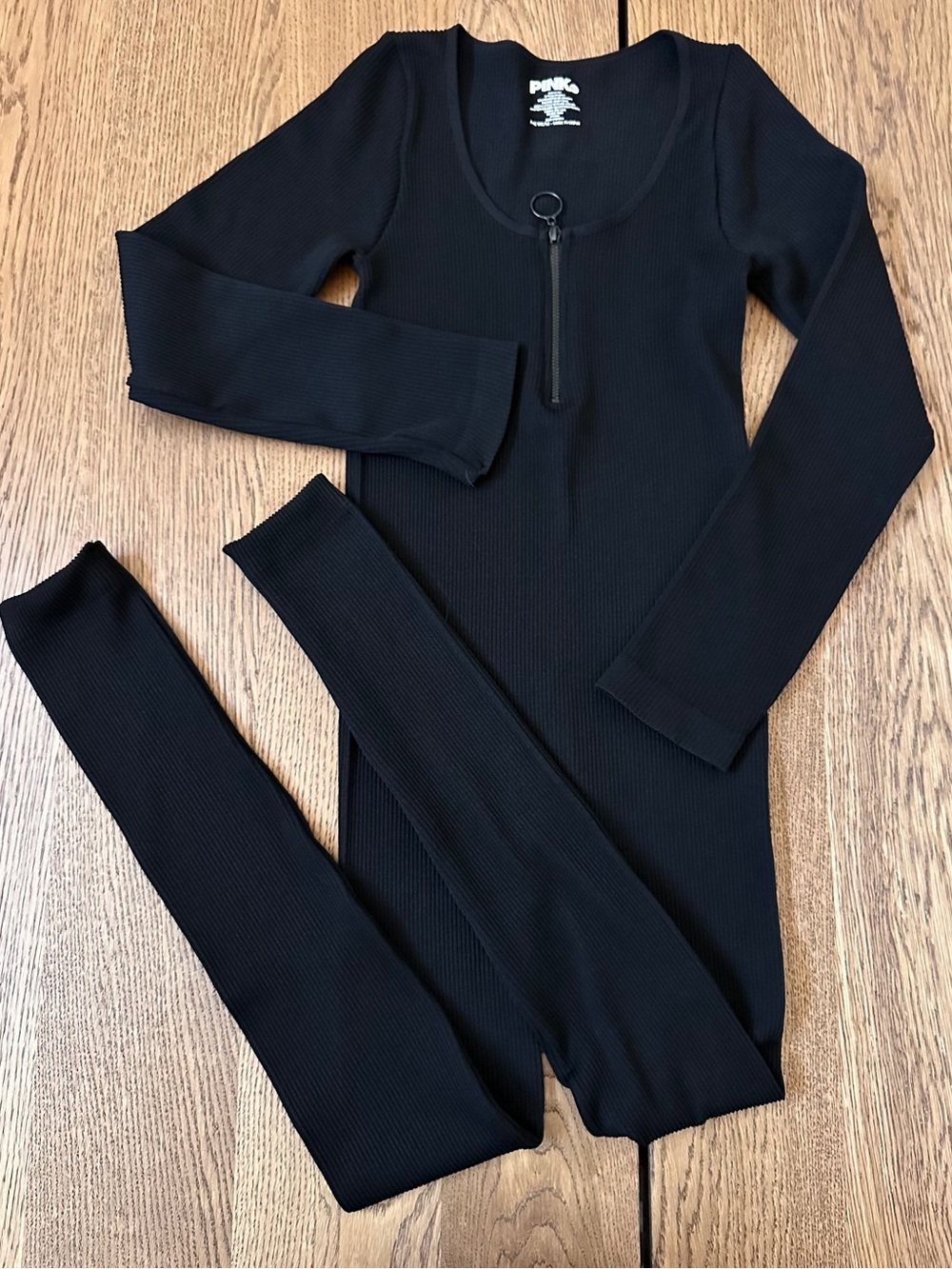 PINK DOT  brand ribbed Black Athletic Long Sleeve jumpsuit Size MEDIUM